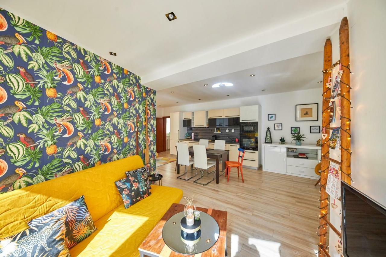 Pineapple Apartment 브라티슬라바 외부 사진