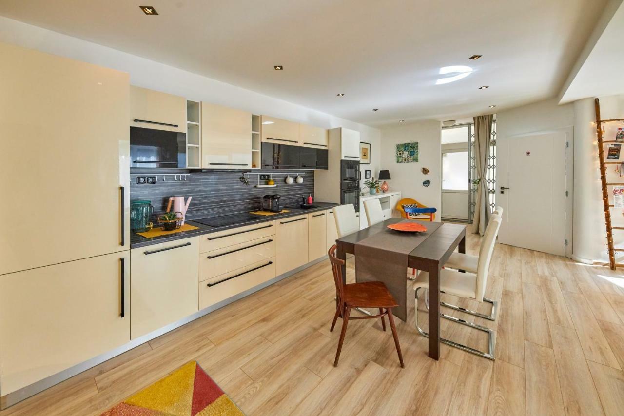 Pineapple Apartment 브라티슬라바 외부 사진