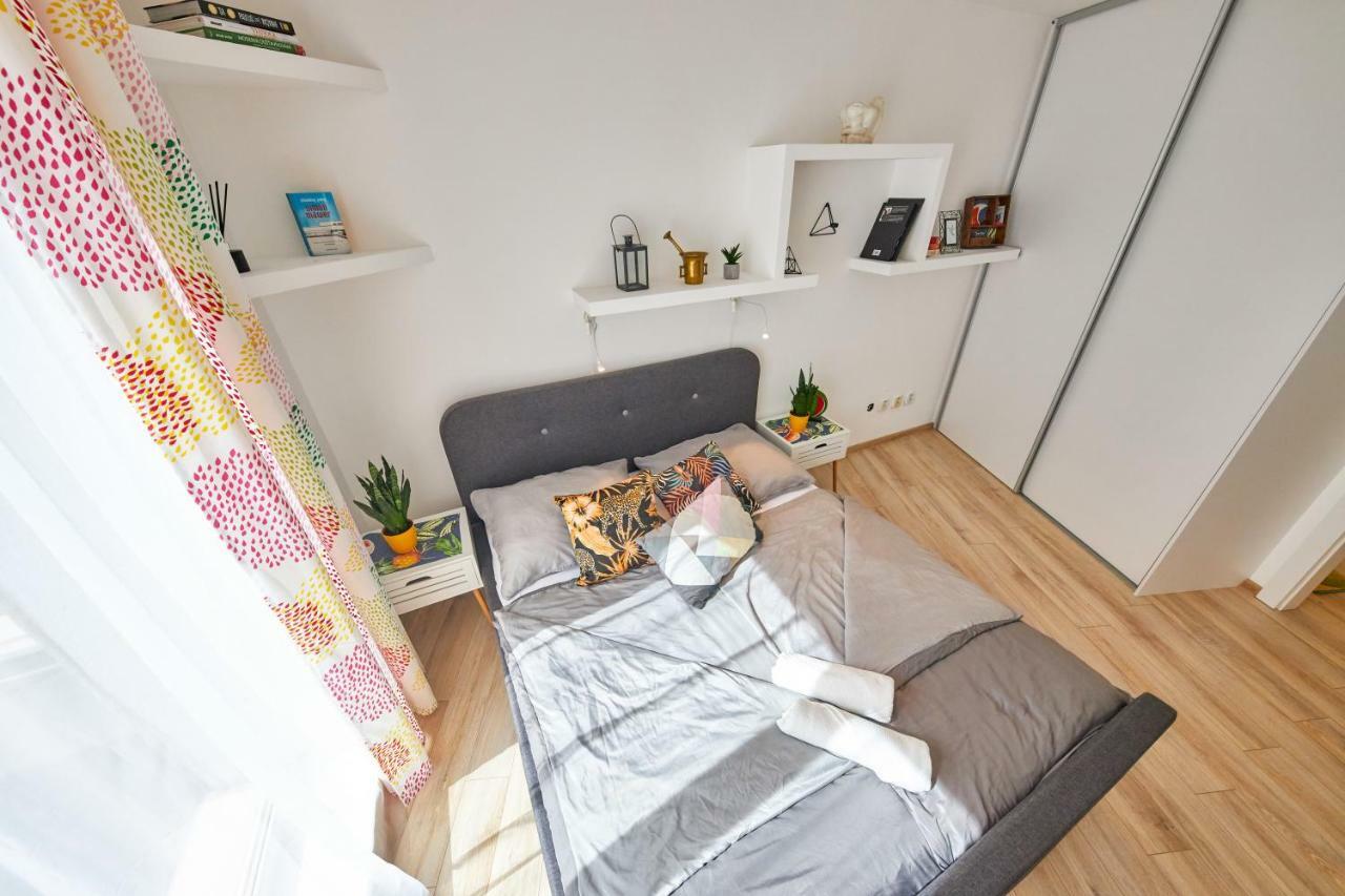 Pineapple Apartment 브라티슬라바 외부 사진
