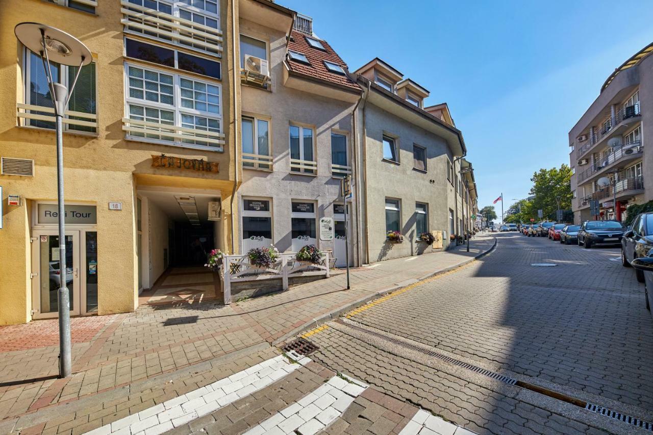 Pineapple Apartment 브라티슬라바 외부 사진